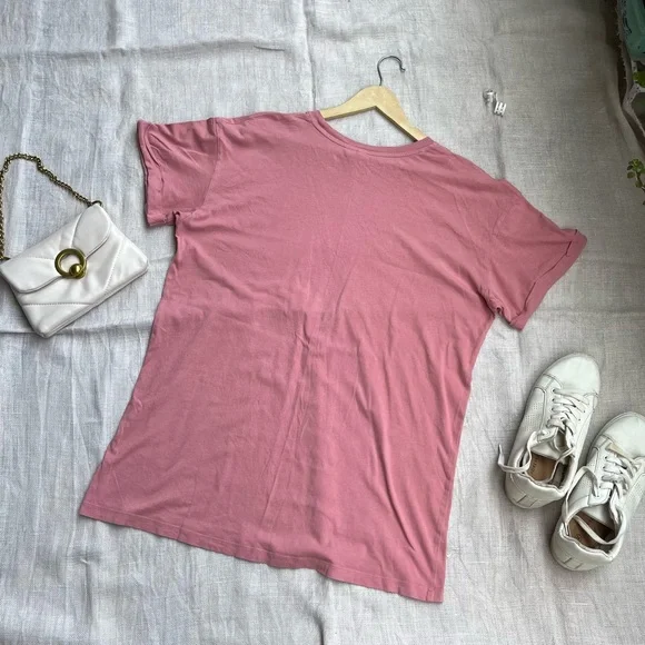 SOLD ❌ H&M Onion Pink Tee - Picture 3 of 3